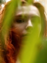 8 pictures - "Kari Pitinova Arm Wrestles Wife"